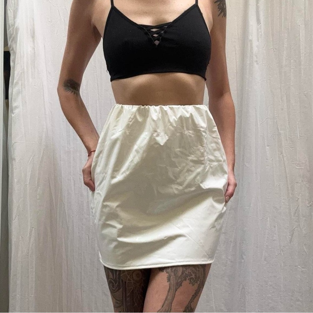 White Latex Miniskirt Size Medium‎